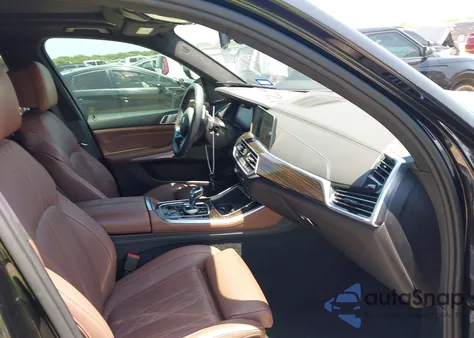 2021 BMW X5 Phev xDrive45E z USA, uszkodzony, nr VIN 5UXTA6C09M9E24711